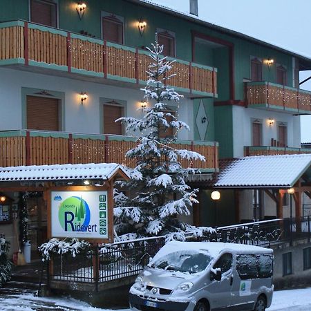 Locanda Ridevert Hotel Tione di Trento Bagian luar foto