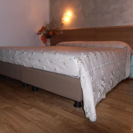 Locanda Ridevert Hotel Tione di Trento Ruang foto