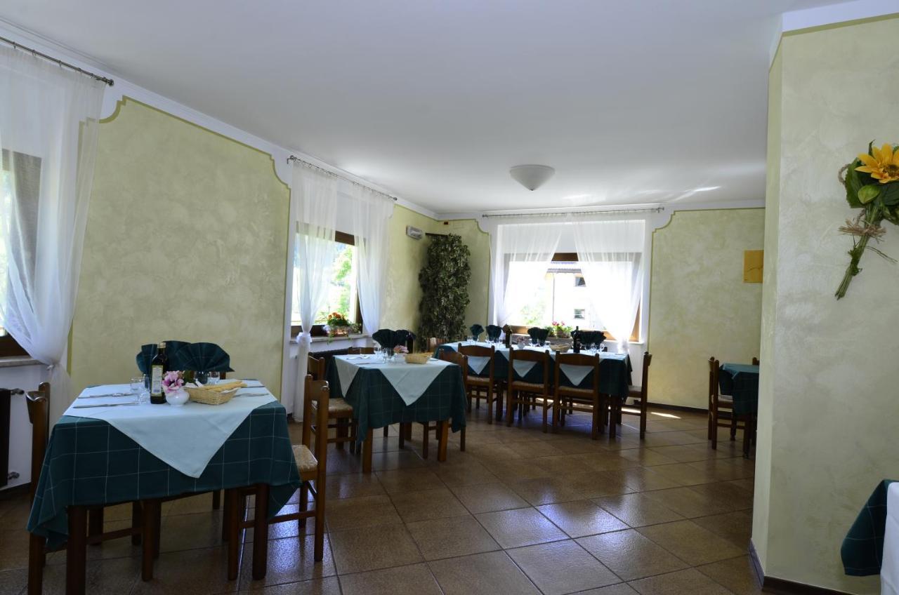 Locanda Ridevert Hotel Tione di Trento Bagian luar foto