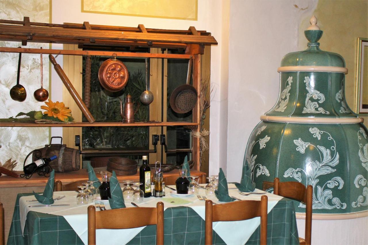 Locanda Ridevert Hotel Tione di Trento Bagian luar foto