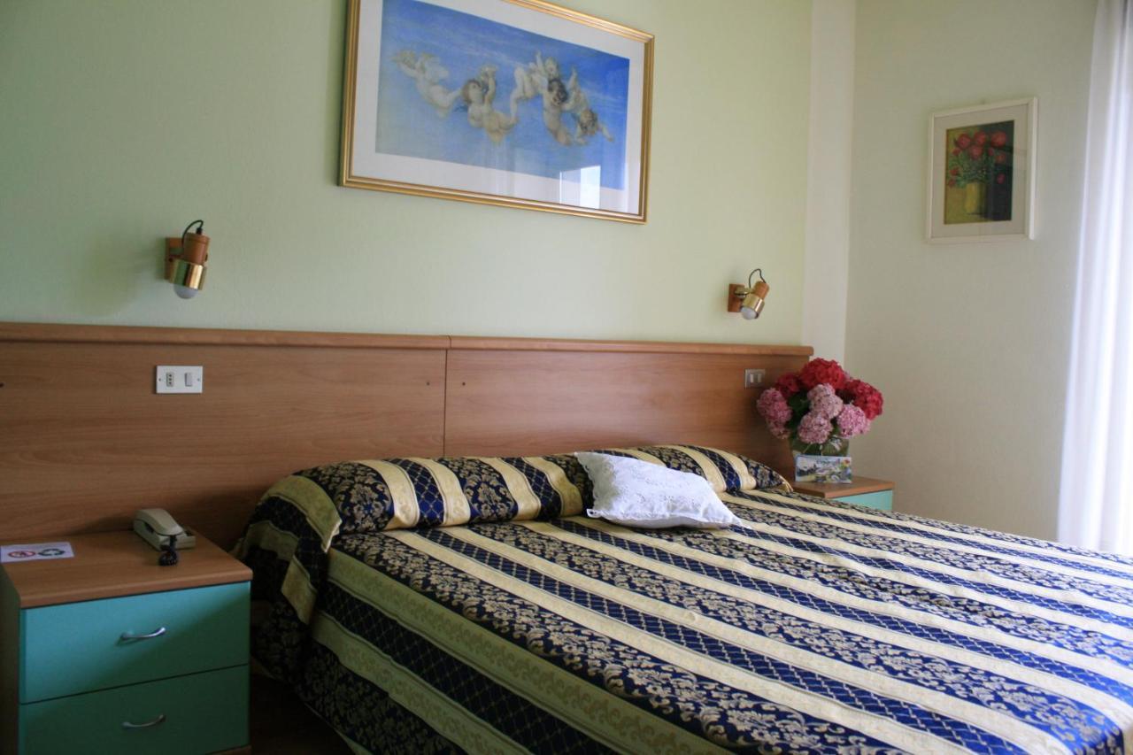 Locanda Ridevert Hotel Tione di Trento Bagian luar foto