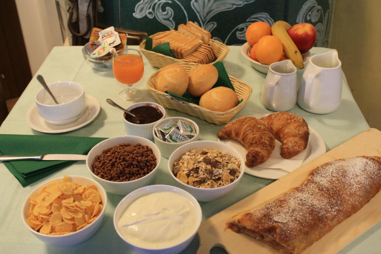 Locanda Ridevert Hotel Tione di Trento Bagian luar foto