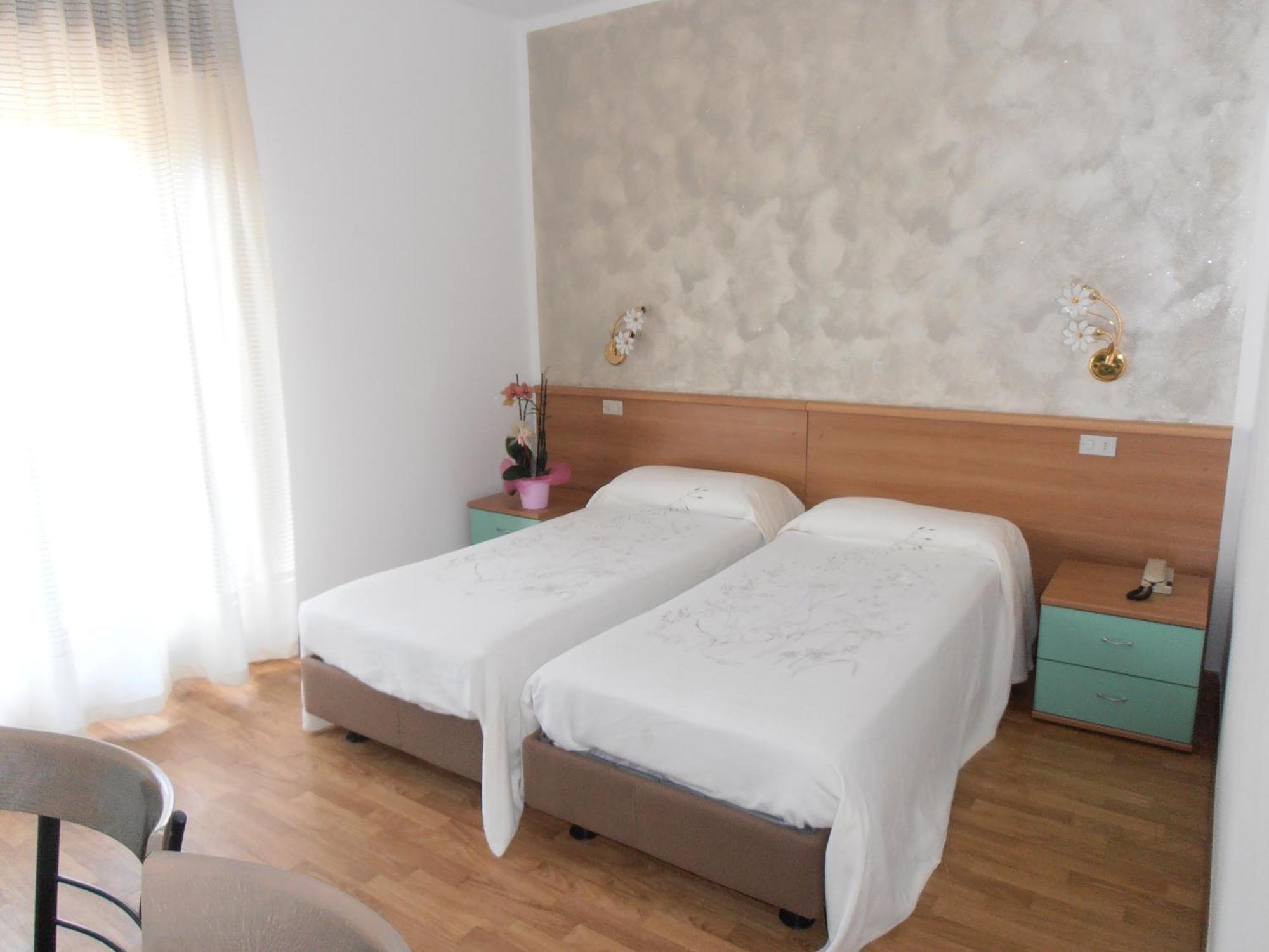 Locanda Ridevert Hotel Tione di Trento Ruang foto